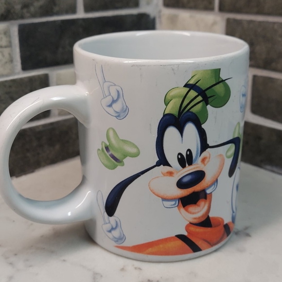 Disney Goofy mug - Picture 3 of 5